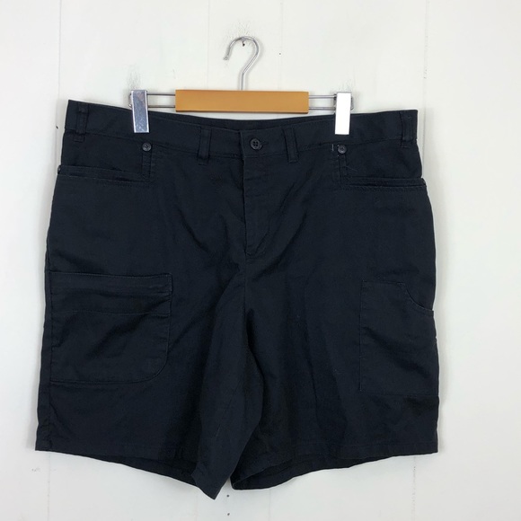 Dickies Women’s 8” Cargo Shorts Sz 18 - Picture 1 of 9